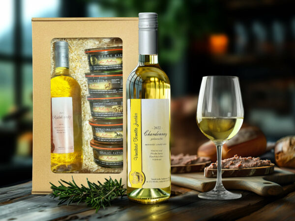 Domácí pivotéka Dárková sada bílé víno a 5 paštik Bílá vína: Chardonnay 2023, pozdní sběr, Stojanov, 5 paštik k bílému vínu: 1. Pstruh na másle 2. Uzený kapr 3. Králičí paštika 4. Zapečený tvarůžek na vepřové paštice 5. Srnčí paštika